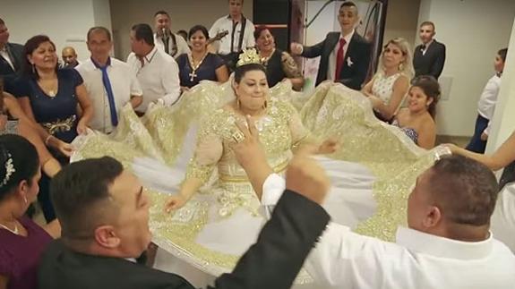 Vestidos de hotsell pedreria de gitanas
